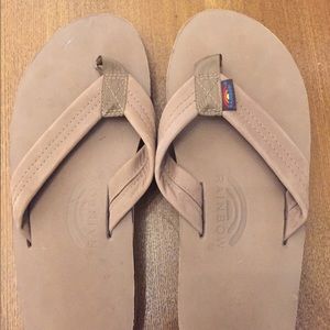 NEVER WORN Tan Rainbow Leather sandals